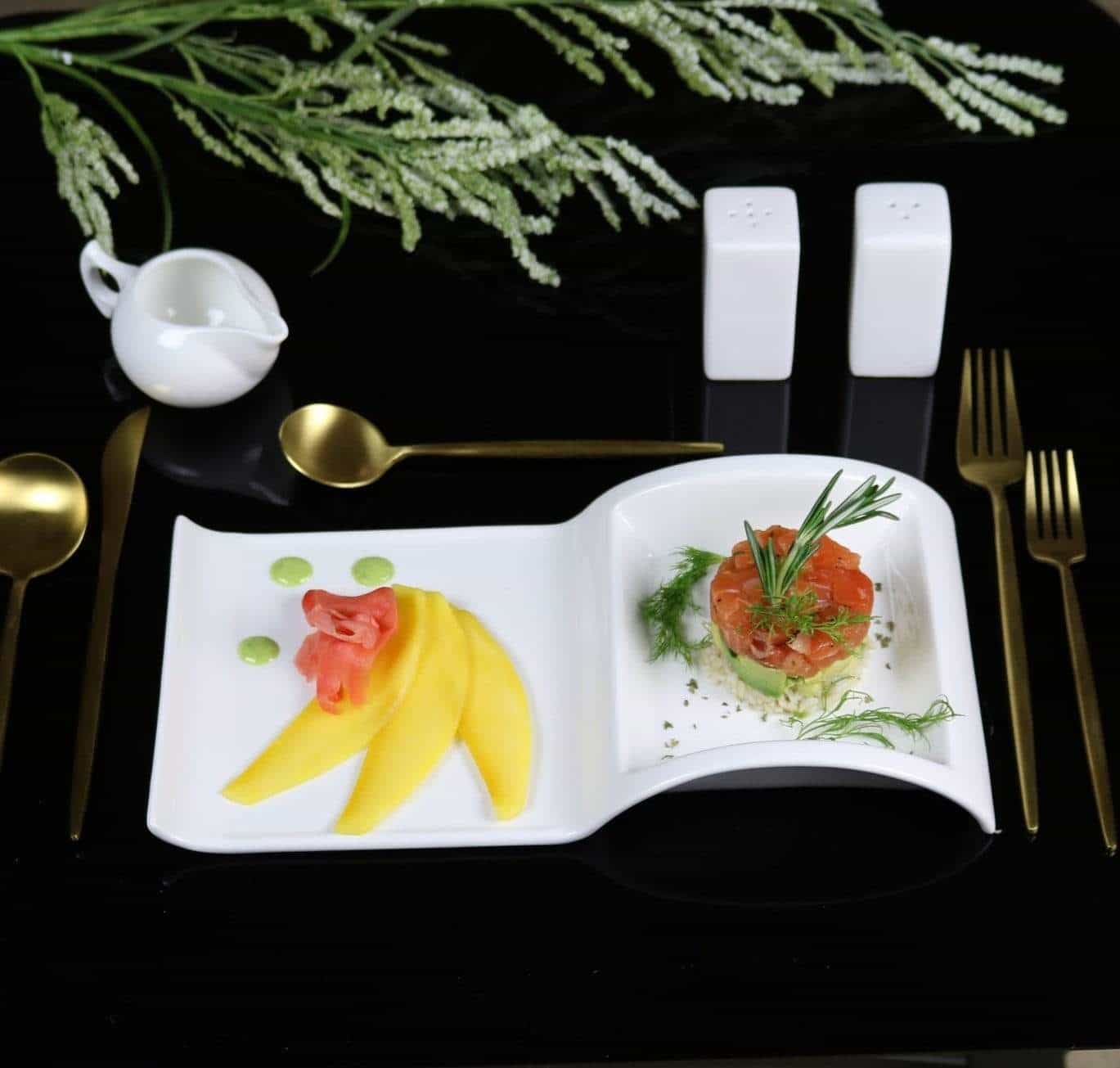 Sectional Salad Plate -4 Piece Set